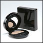 Single eye shadow, full colour image